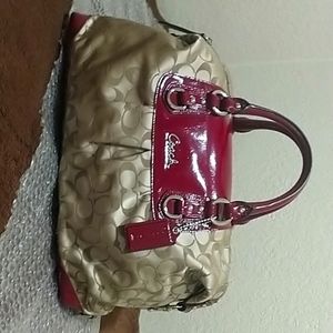 Woman's coach purse
